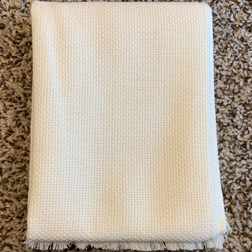Cream table runner 33*183 CM - Picture 4 of 4